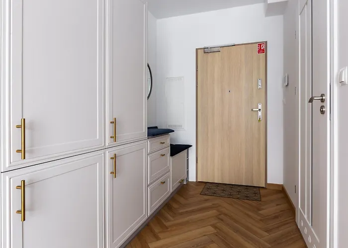 Skandinavia Deluxe By Bookinghost * غدانسك